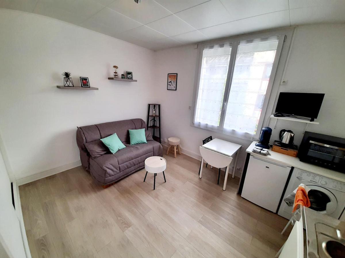Charmant Petit Studio Bagnères-de-Bigorre Buitenkant foto